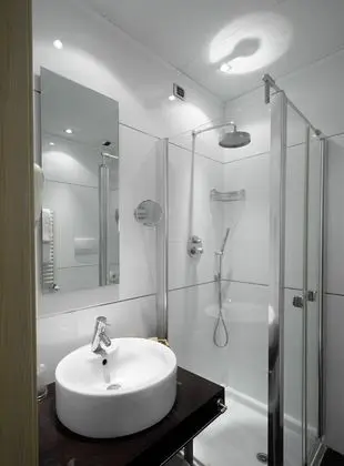 Standard Oda, 1 Büyük (Queen) Boy Yatak, Sigara İçilmez (Twin bed on request)