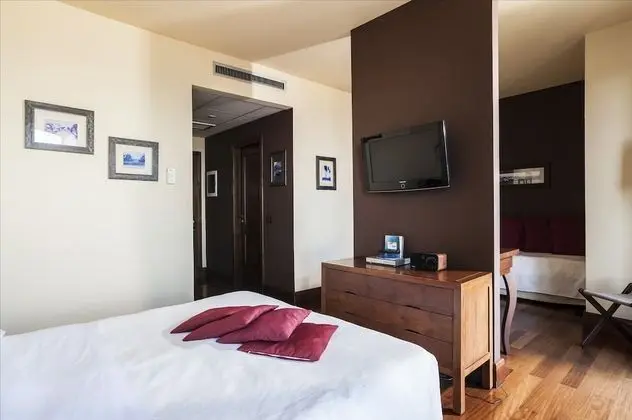 Junior Süit, Birden Çok Yatak, Sıcak Su Küveti