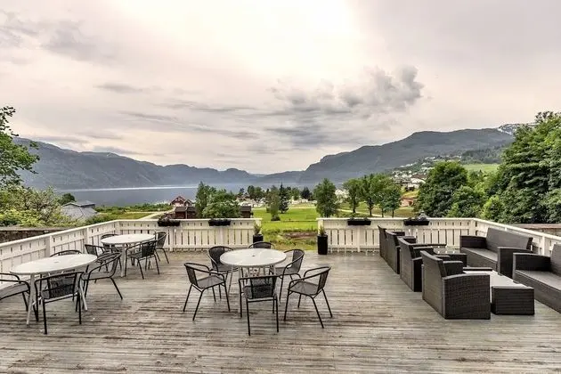 Comfort Tek Büyük Yataklı Oda (Fjord View)