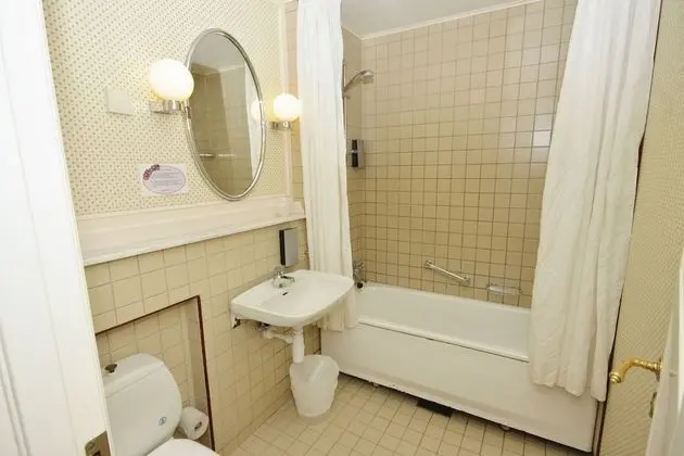 Deluxe Tek Büyük Yataklı Oda, Dağ Manzaralı