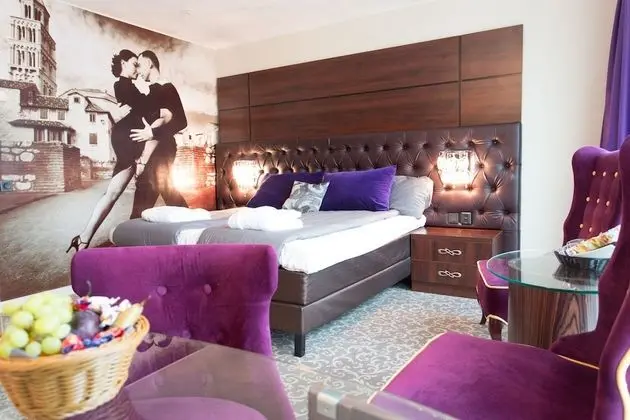 Junior Süit, 1 En Büyük (King) Boy Yatak, Sigara İçilmez