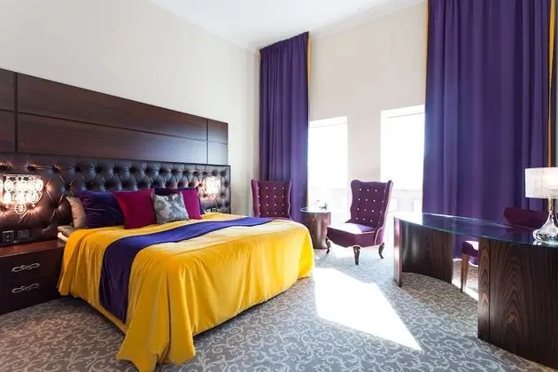 Junior Süit, 1 En Büyük (King) Boy Yatak, Sigara İçilmez