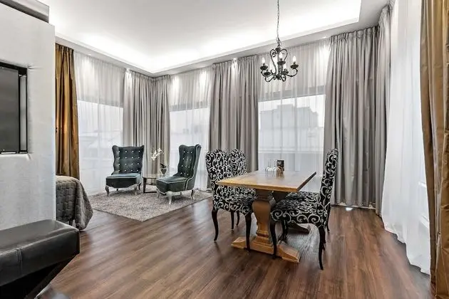 Süit, 1 En Büyük (King) Boy Yatak, Sigara İçilmez