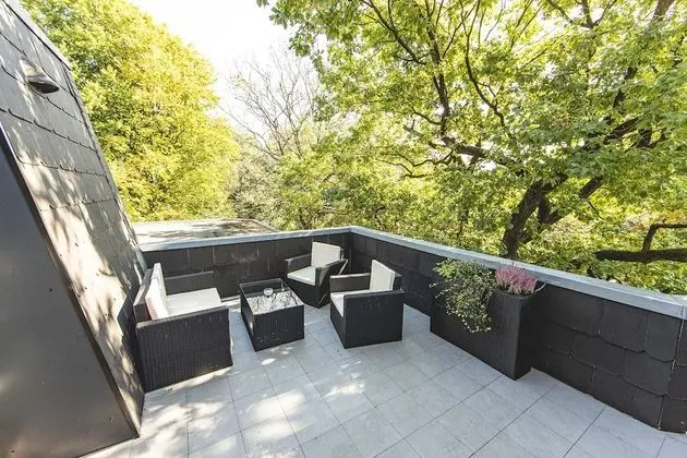 Family Oda, 1 En Büyük (King) Boy Yatak (Cozy Sitting Corner)