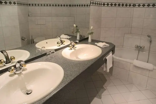 Family Oda, 1 En Büyük (King) Boy Yatak (Cozy Sitting Corner)