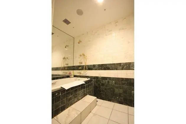 Traditional Süit, Sigara İçilmez (Japanese)