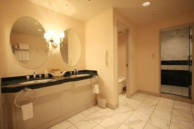 Traditional Süit, Sigara İçilmez (Japanese)