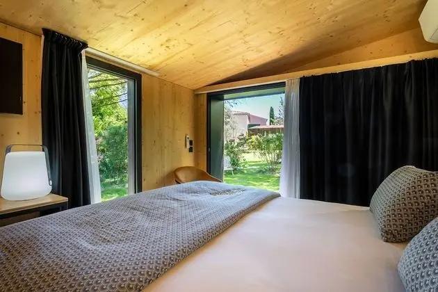 Standard Kır Evi, 1 Büyük (Queen) Boy Yatak, Sigara İçilmez