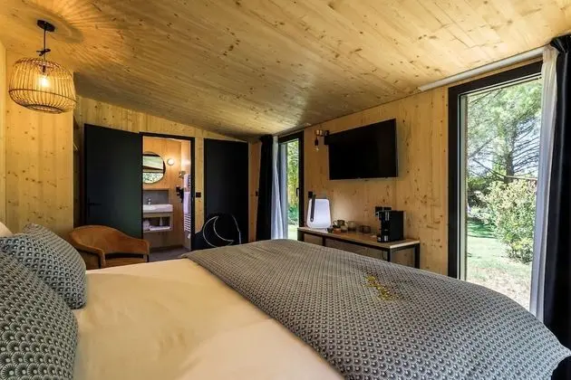 Standard Kır Evi, 1 Büyük (Queen) Boy Yatak, Sigara İçilmez