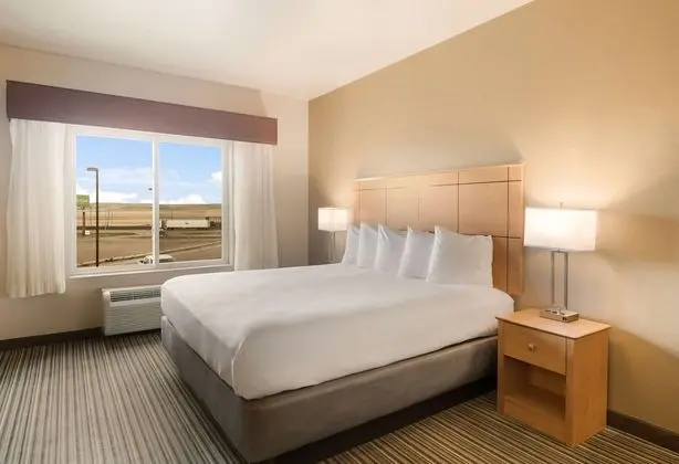 Standard Oda, 1 En Büyük (King) Boy Yatak, Sigara İçilmez, Buzdolabı ve Mikrodalga