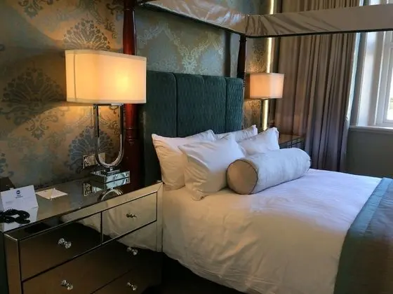 Deluxe Oda, 1 Büyük (Queen) Boy Yatak, Sigara İçilmez (Four Poster Bed)