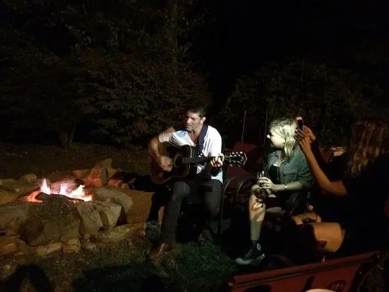 Büyük Yataklı Tek Kişilik Oda