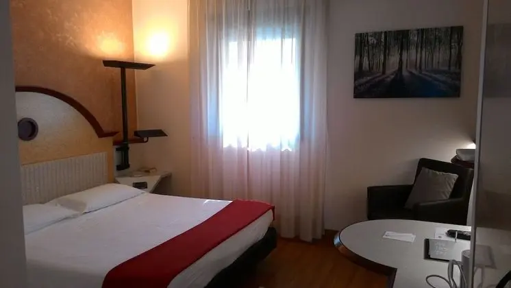 Standard Oda, 1 En Büyük (King) Boy Yatak