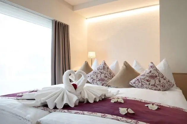 Junior Süit, 1 En Büyük (King) Boy Yatak, Küvet