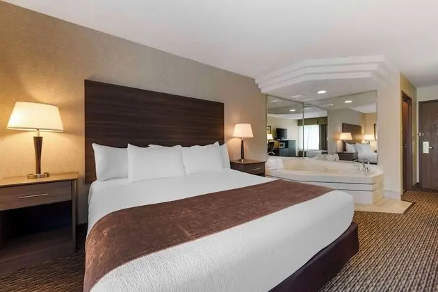 Standard Oda, 1 En Büyük (King) Boy Yatak, Sigara İçilmez, Sıcak Su Küveti