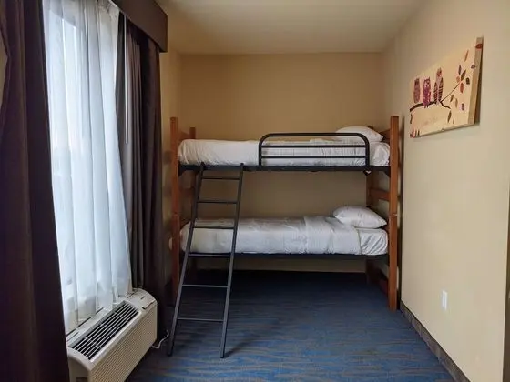 Family Süit, Birden Çok Yatak, Sigara İçilmez, Buzdolabı ve Mikrodalga (Pet Friendly)