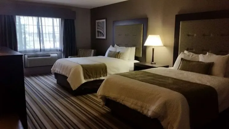 Standard Oda, 2 Büyük (Queen) Boy Yatak, Engellilere Uygun, Sigara İçilmez