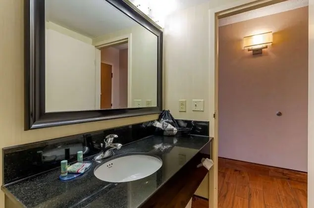 Standard Oda, 2 Büyük (Queen) Boy Yatak, Sigara İçilmez, Buzdolabı ve Mikrodalga