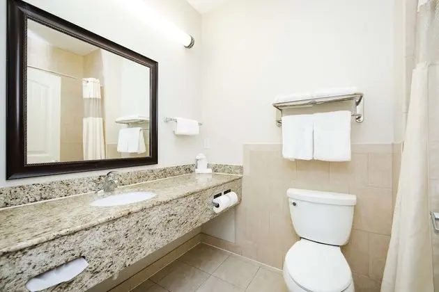Standard Oda, 2 Büyük (Queen) Boy Yatak, Sigara İçilmez, Buzdolabı ve Mikrodalga