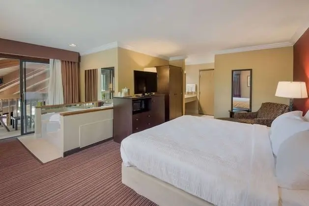Standard Oda, 1 En Büyük (King) Boy Yatak, Sigara İçilmez, Sıcak Su Küveti (Oversized Room)