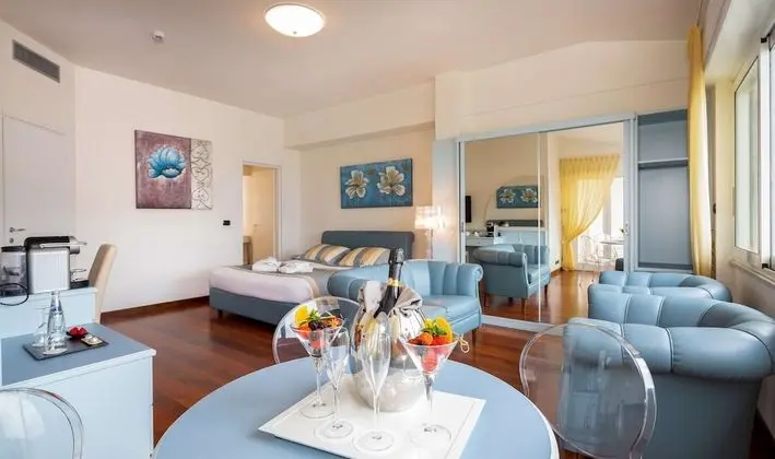 Süit, Birden Çok Yatak, Teras, Deniz Manzaralı (with 1 Sofabed)