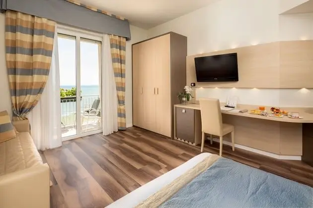 Süit, Birden Çok Yatak, Teras, Deniz Manzaralı (with 1 Sofabed)