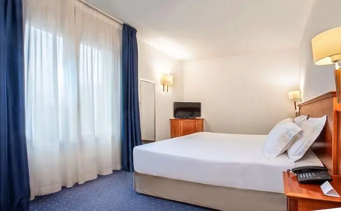 Comfort Oda, Birden Çok Yatak, Sigara İçilmez, Bağlantılı Odalar