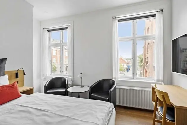 Standard Oda, 1 En Büyük (King) Boy Yatak, Sigara İçilmez