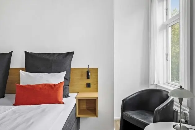 Standard Oda, 1 En Büyük (King) Boy Yatak, Sigara İçilmez