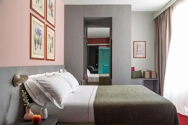 Tek Büyük veya İki Ayrı Yataklı Oda, Dağ Manzaralı