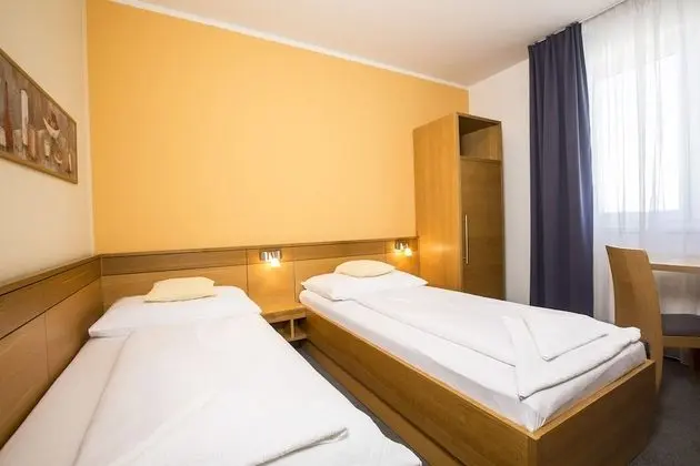 Business Büyük Yataklı Tek Kişilik Oda