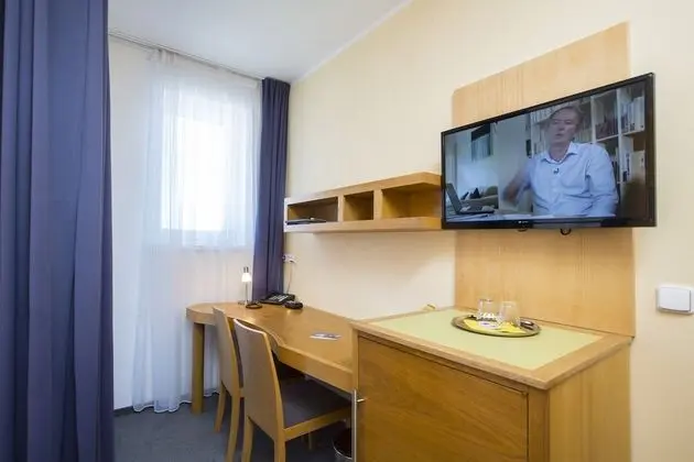 Business Büyük Yataklı Tek Kişilik Oda