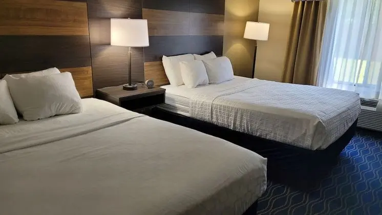 Standard Oda, 2 Büyük (Queen) Boy Yatak, Sigara İçilmez, Buzdolabı