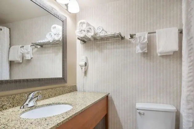 Standard Oda, 2 Büyük (Queen) Boy Yatak, Sigara İçilmez, Ek Bina (1st Floor;Pet Friendly)