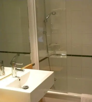 Oda, 1 Çift Kişilik Yatak