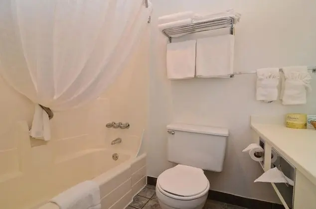 Standard Oda, 2 Çift Kişilik Yatak, Sigara İçilmez, Buzdolabı ve Mikrodalga