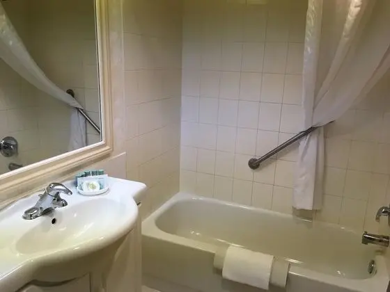 Standard Oda, 1 Büyük (Queen) Boy Yatak, Sigara İçilmez, Buzdolabı
