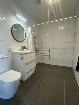 Engellilere uygun banyo