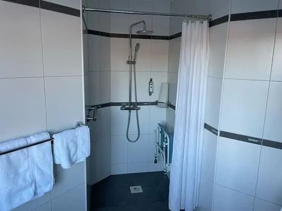 Standard Oda, 2 Tek Kişilik Yatak, Engellilere Uygun, Sigara İçilmez