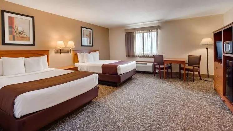 Standard Oda, 2 Büyük (Queen) Boy Yatak, Sigara İçilmez, Mikrodalga