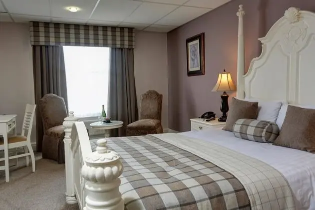 Standard Oda, 1 En Büyük (King) Boy Yatak, Sigara İçilmez (Canopy Bed)