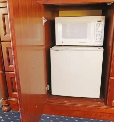 Standard Oda, 2 Büyük (Queen) Boy Yatak, Sigara İçilmez, Buzdolabı