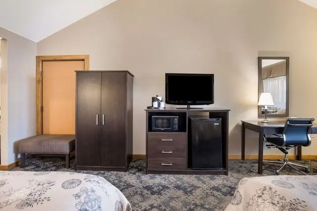 Standard Oda, 2 Büyük (Queen) Boy Yatak, Sigara İçilmez, Buzdolabı