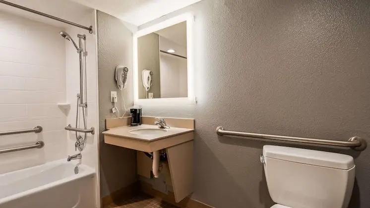 Standard Oda, 2 Büyük (Queen) Boy Yatak, Sigara İçilmez, Balkon