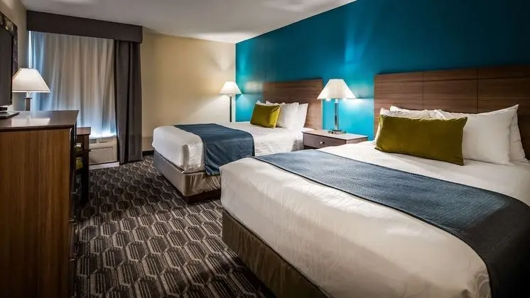Standard Oda, 2 Büyük (Queen) Boy Yatak, Sigara İçilmez, Buzdolabı (Pet Friendly)