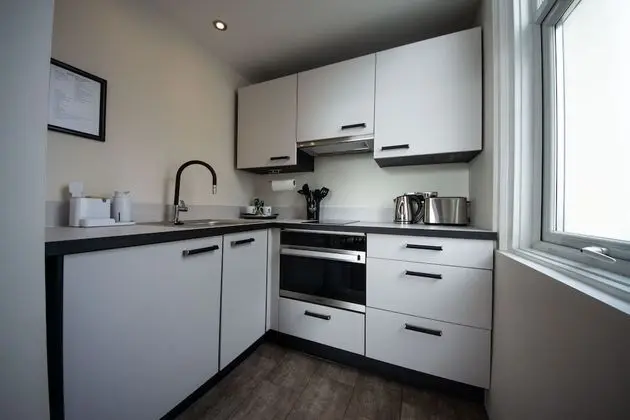 Superior Apart Daire, 2 Çift Kişilik Yatak, Sigara İçilmez, Mutfak (Converts to 2 Twin Beds)