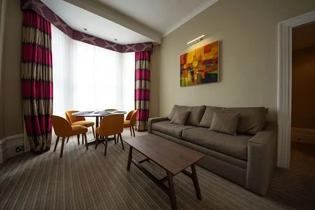 Superior Apart Daire, 2 Çift Kişilik Yatak, Sigara İçilmez, Mutfak (Converts to 2 Twin Beds)