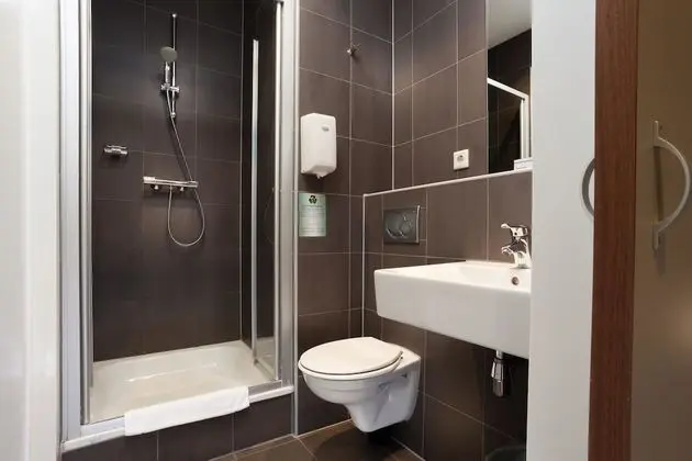 Standard Oda, 3 Tek Kişilik Yatak, Sigara İçilmez, Küçük Mutfak