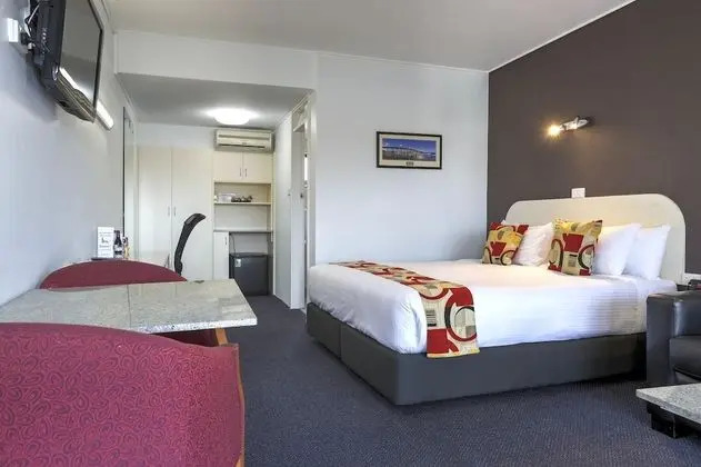 Deluxe Oda, 1 En Büyük (King) Boy Yatak, Sigara İçilmez (Not Pet Friendly)