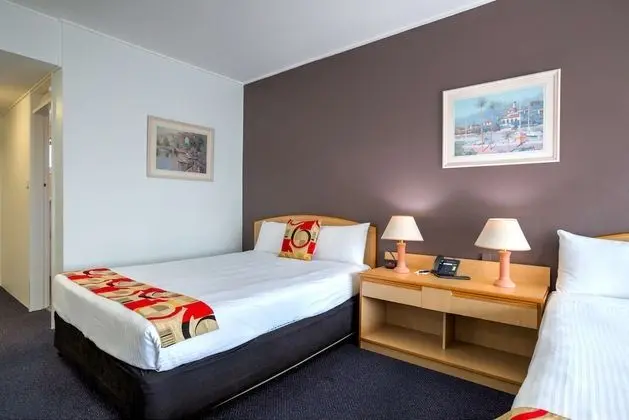 Standard Oda, 2 Büyük (Queen) Boy Yatak, Sigara İçilmez (Not Pet Friendly)